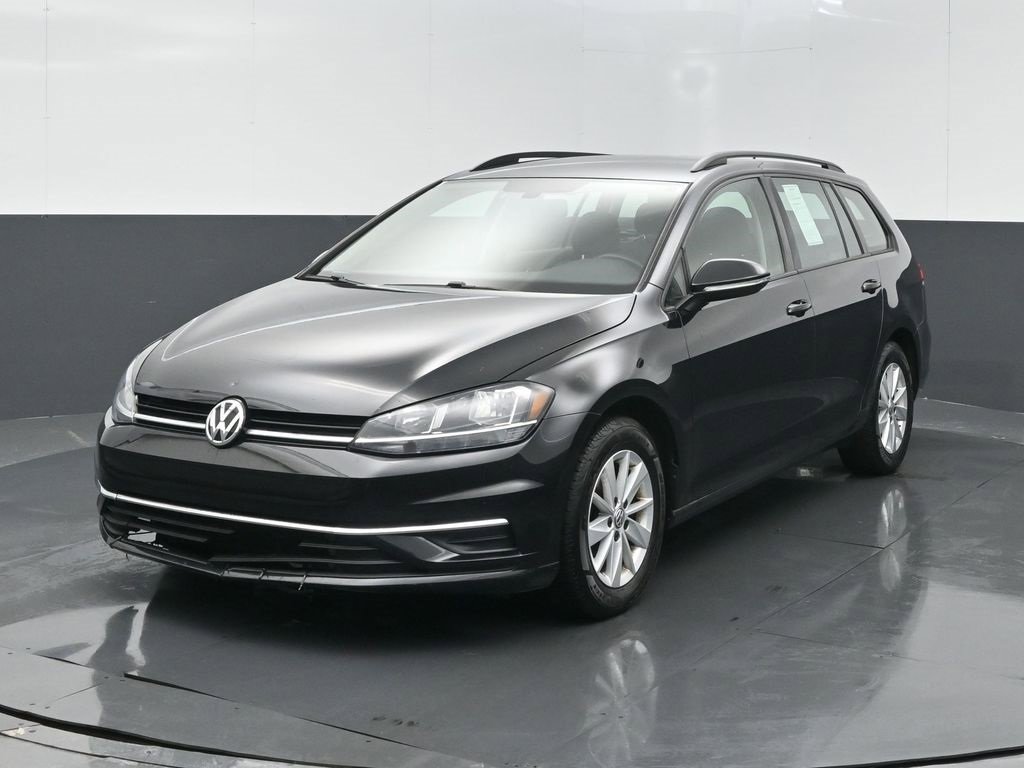 Used 2018 Volkswagen Golf S image 7