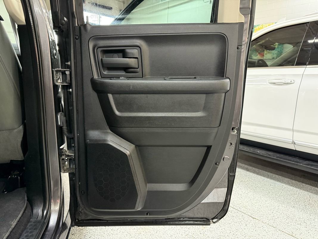 Used 2015 RAM 1500 ST w/ SXT Appearance Group image 20