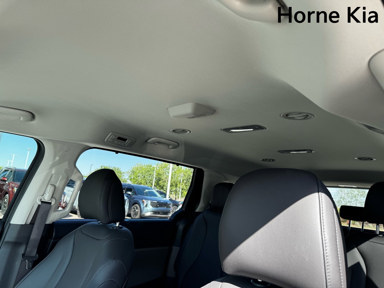 New 2026 Kia Carnival EX image 20