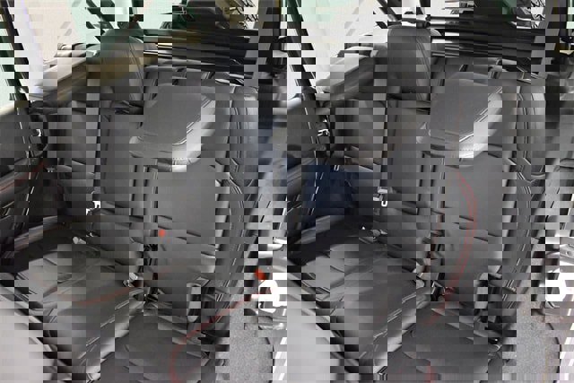 Used 2024 Jeep Wrangler Unlimited Rubicon w/ Technology Group image 7