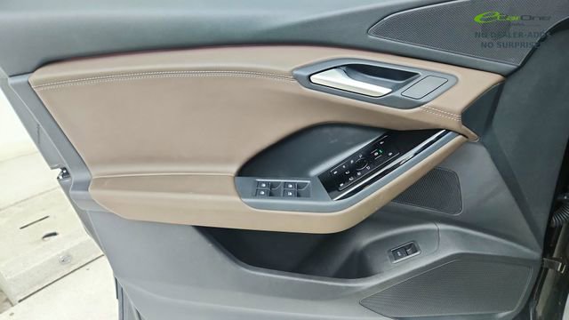 Used 2025 Audi Q6 e-tron Premium w/ Convenience Package image 34