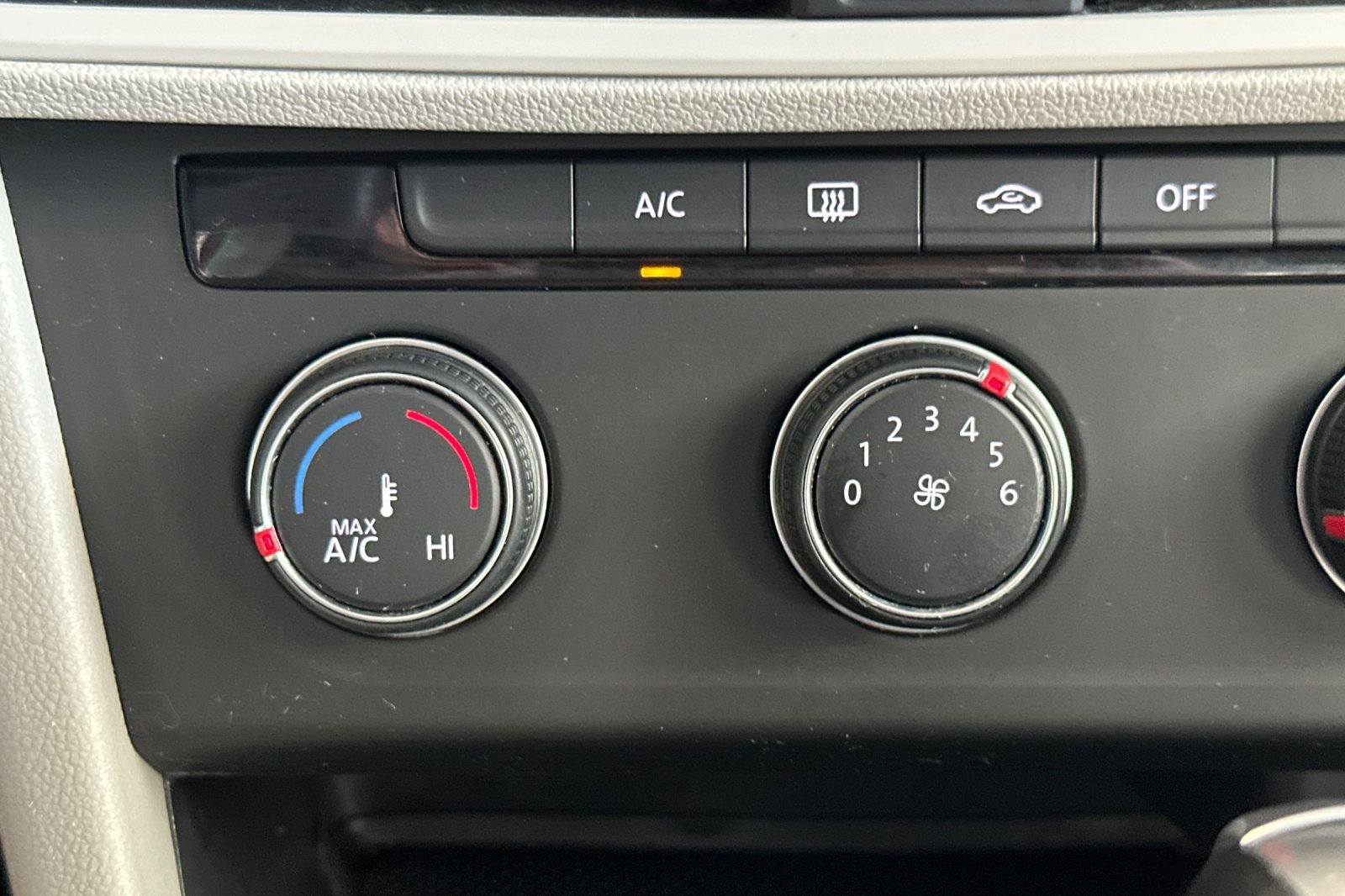 Used 2019 Volkswagen Jetta S w/ Driver Assistance Package FWD image 28