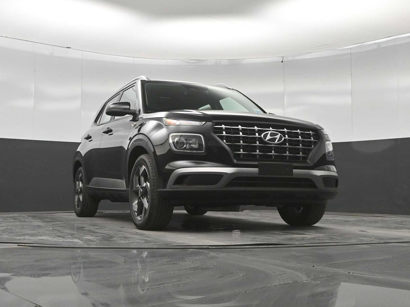 New 2026 Hyundai Venue SEL FWD image 32
