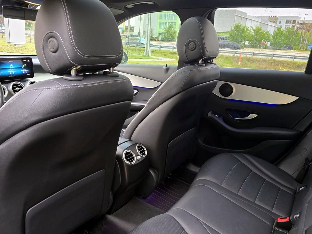 Used 2022 Mercedes-Benz GLC 300 4MATIC w/ Premium Package Lite image 25