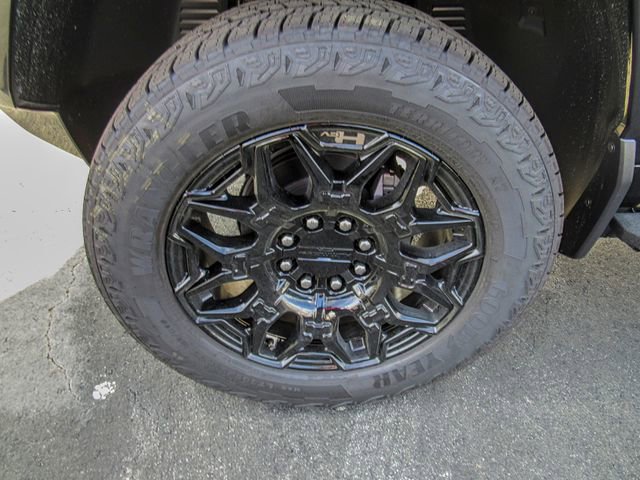 New 2025 GMC Hummer EV 3X w/ LPO, Dark Essentials Package image 14