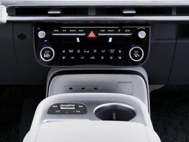 New 2026 Hyundai Ioniq 9 SEL w/ Tow & Go Package image 17