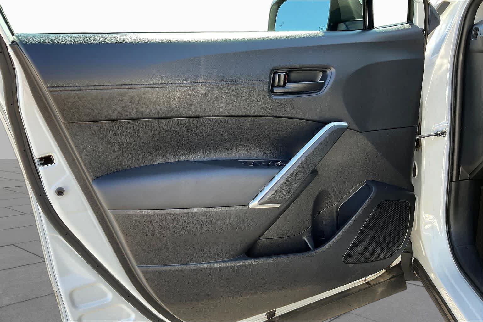 Used 2023 Toyota Corolla Cross LE w/ Moonroof Package FWD image 22