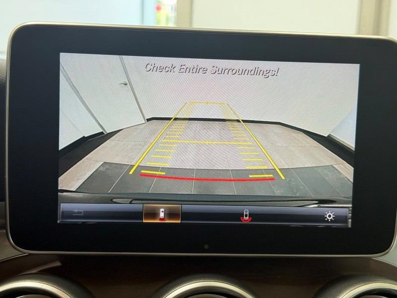 Used 2019 Mercedes-Benz GLC 300 4MATIC image 17