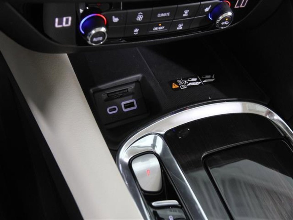 Used 2023 Buick Enclave Essence w/ Experience Buick Package image 18