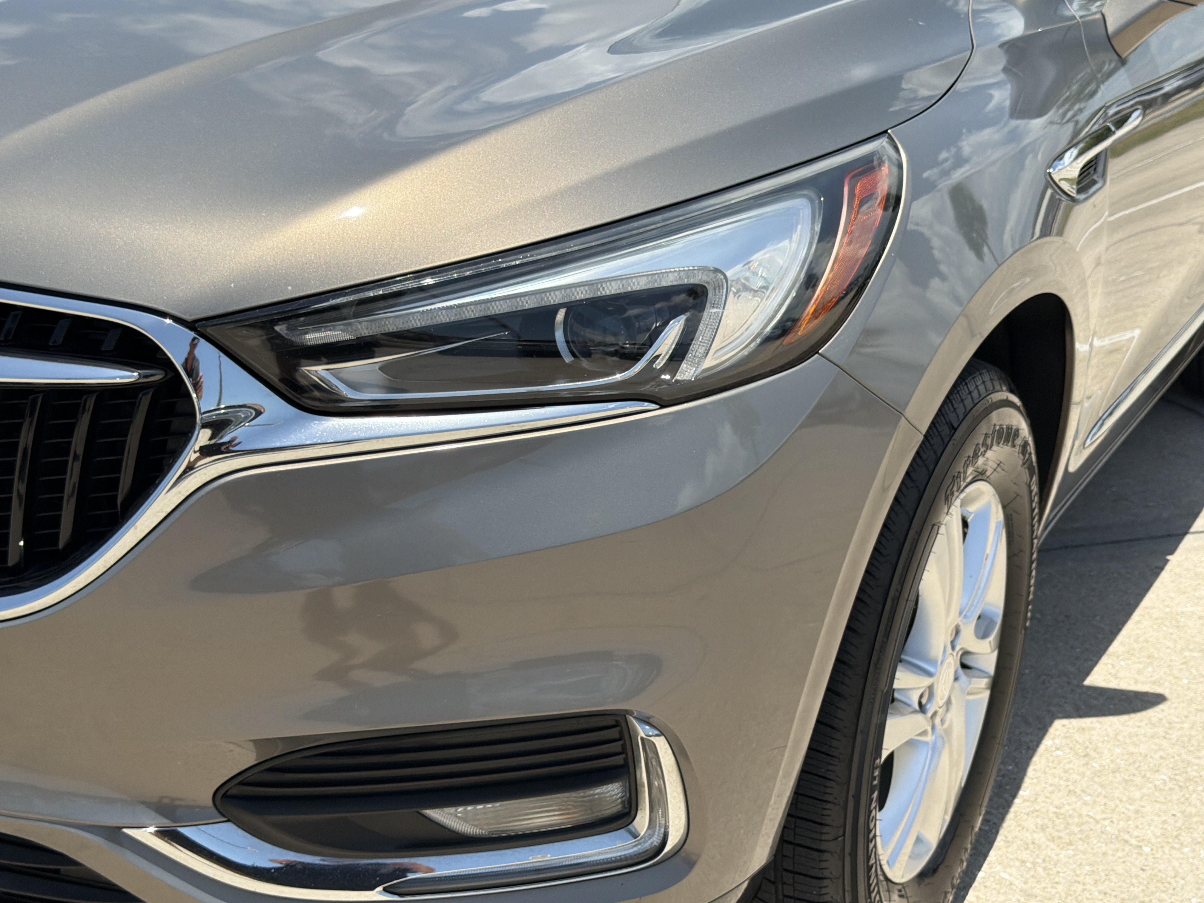 Used 2018 Buick Enclave Essence FWD image 9