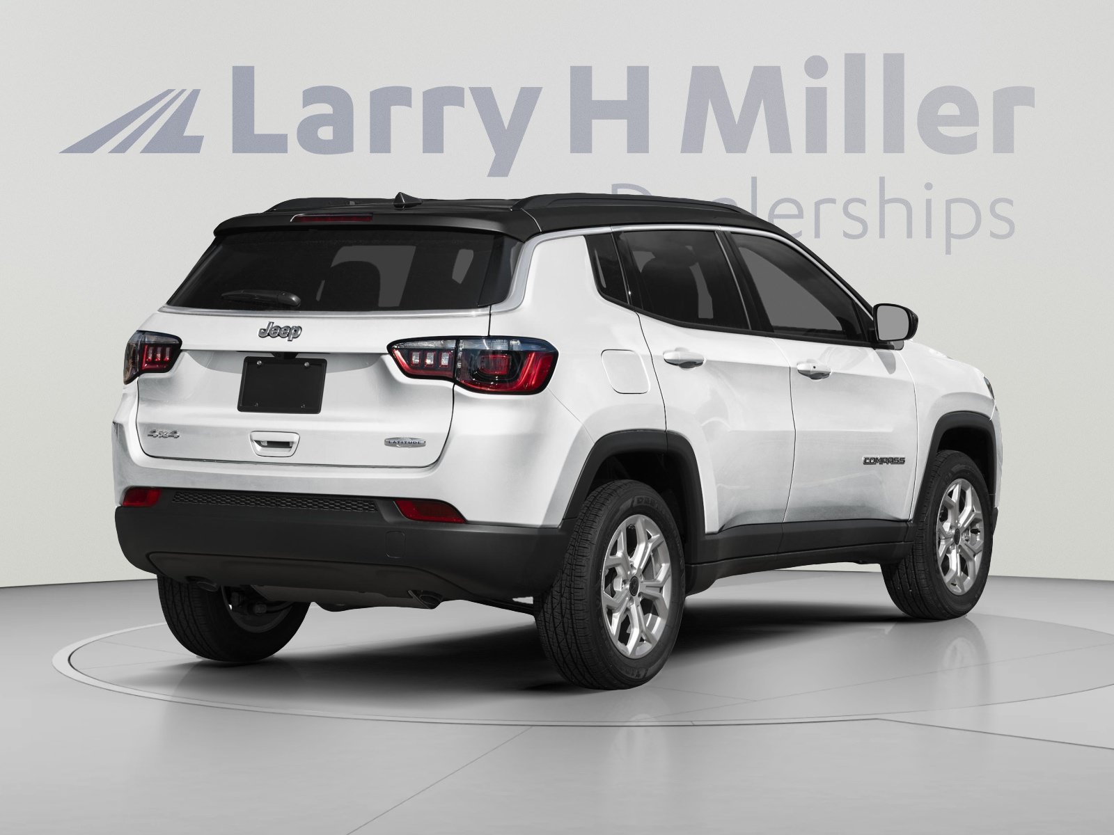 Used 2025 Jeep Compass Latitude w/ Convenience Group AWD/4WD image 3