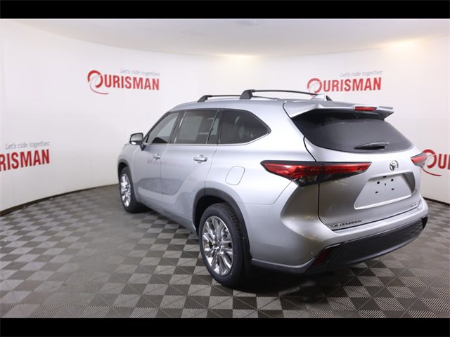 Used 2023 Toyota Highlander Limited image 9