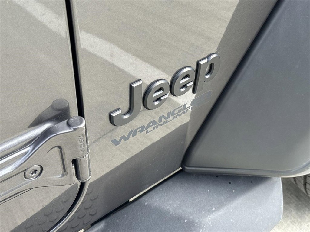 Used 2022 Jeep Wrangler Unlimited Sport image 28