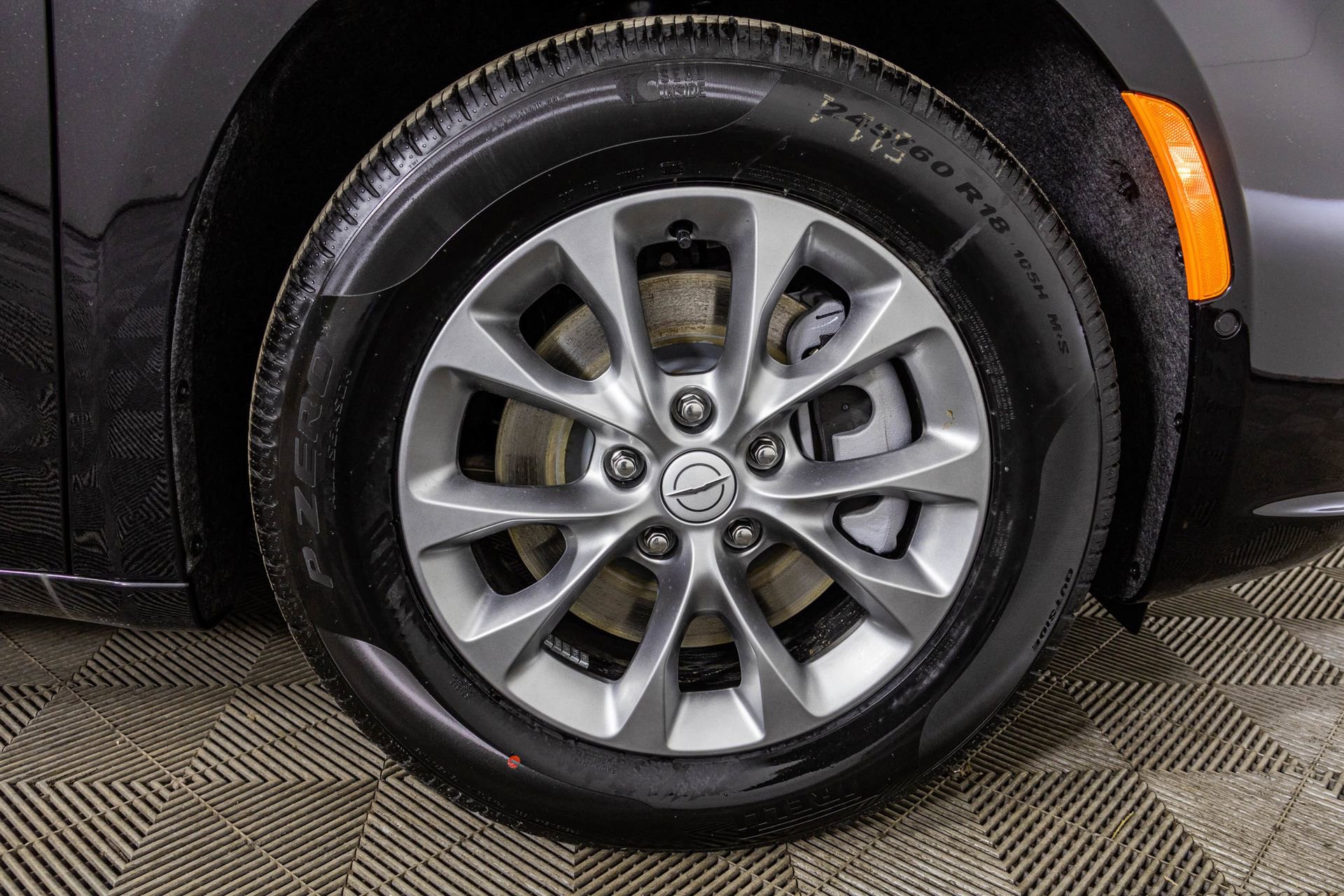 New 2026 Chrysler Pacifica Select AWD/4WD image 48