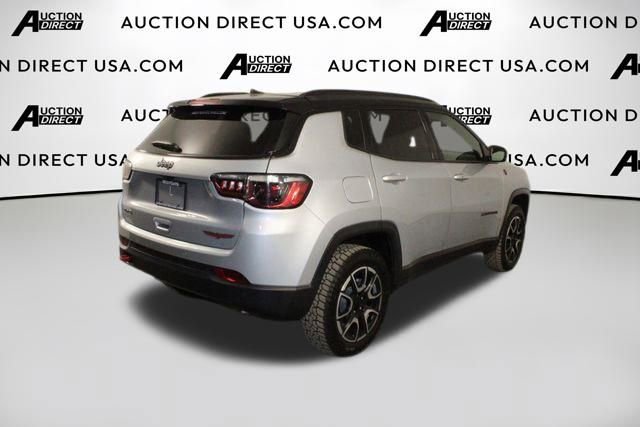 Used 2024 Jeep Compass Trailhawk AWD/4WD image 49