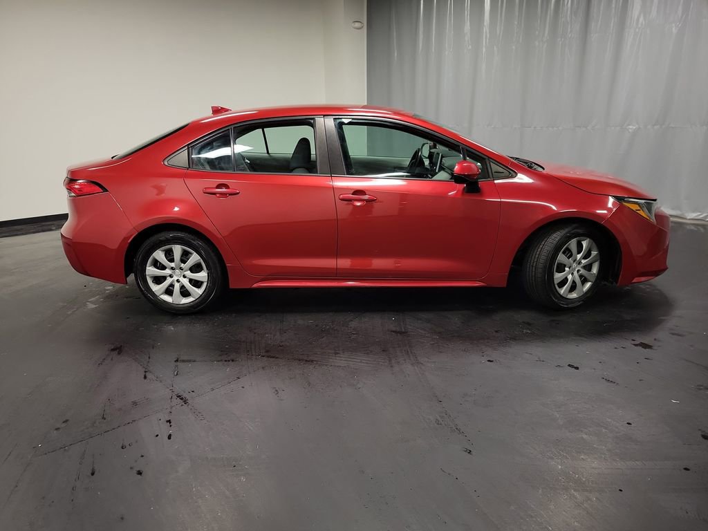 Used 2021 Toyota Corolla LE FWD image 9