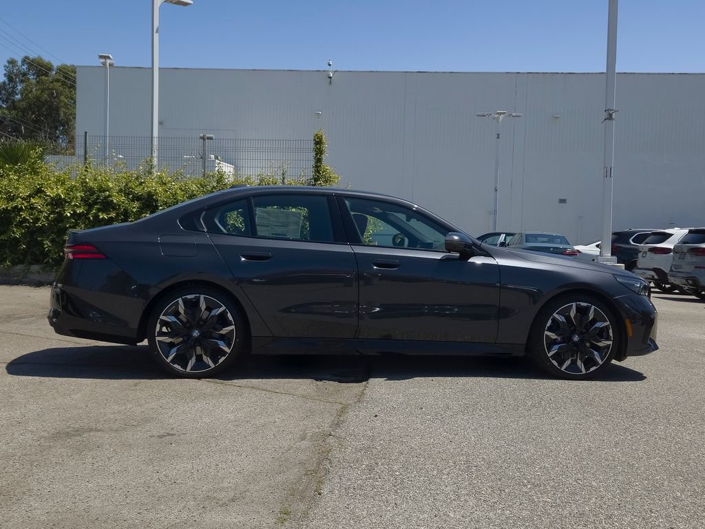 New 2026 BMW 530i w/ M Sport Package RWD image 4