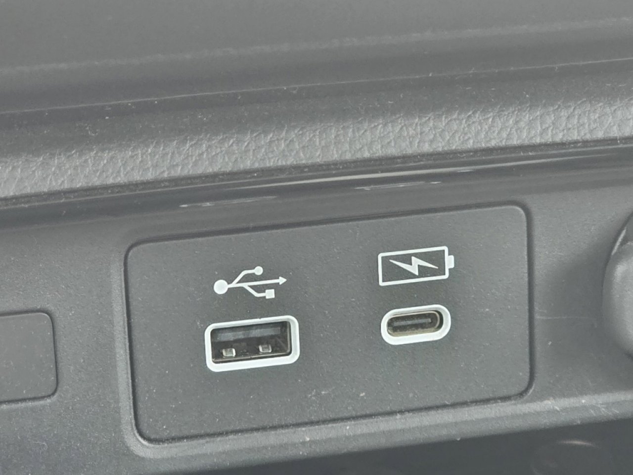 Used 2023 Honda CR-V EX image 32