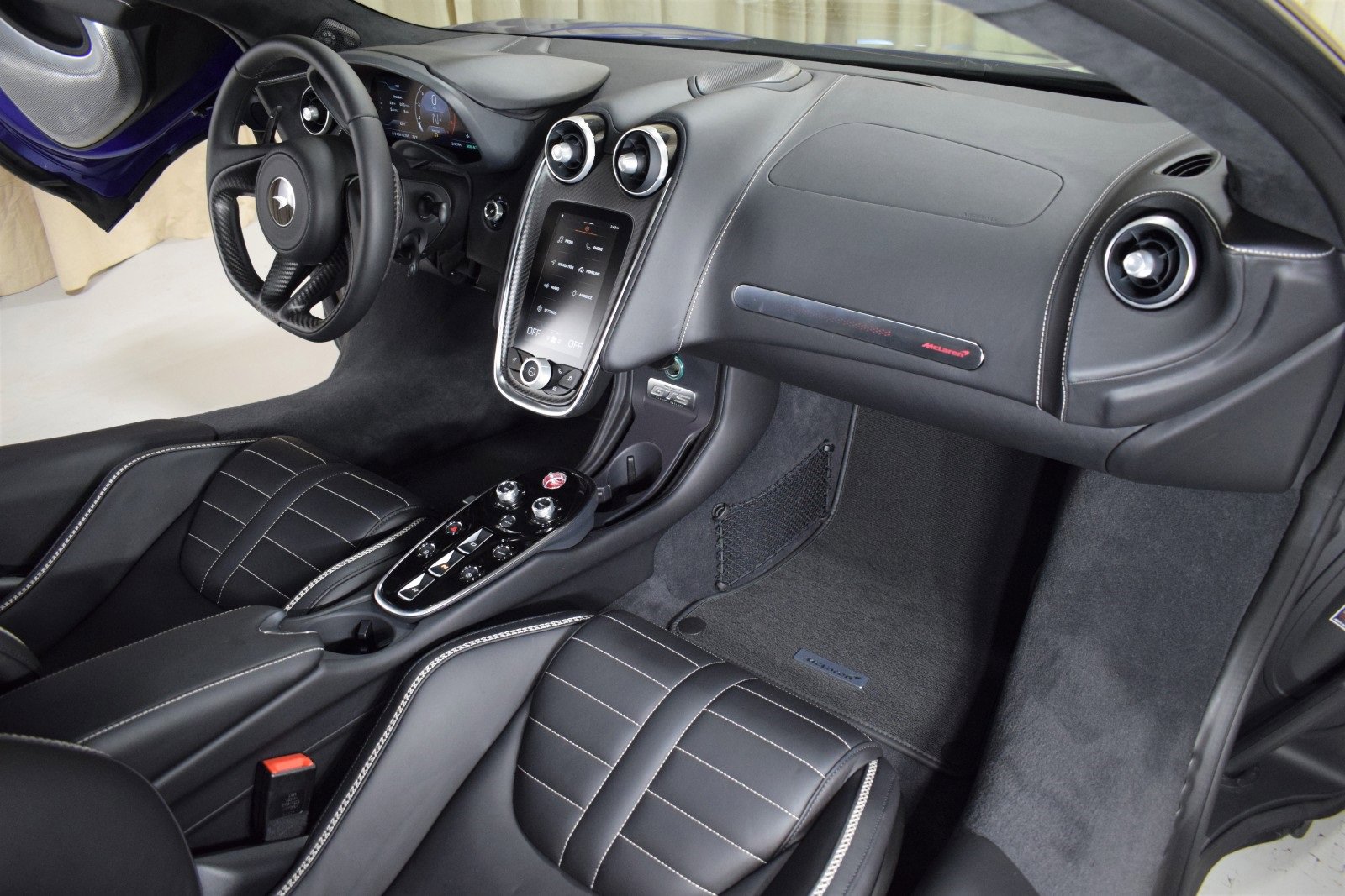 New 2025 McLaren GTS image 17