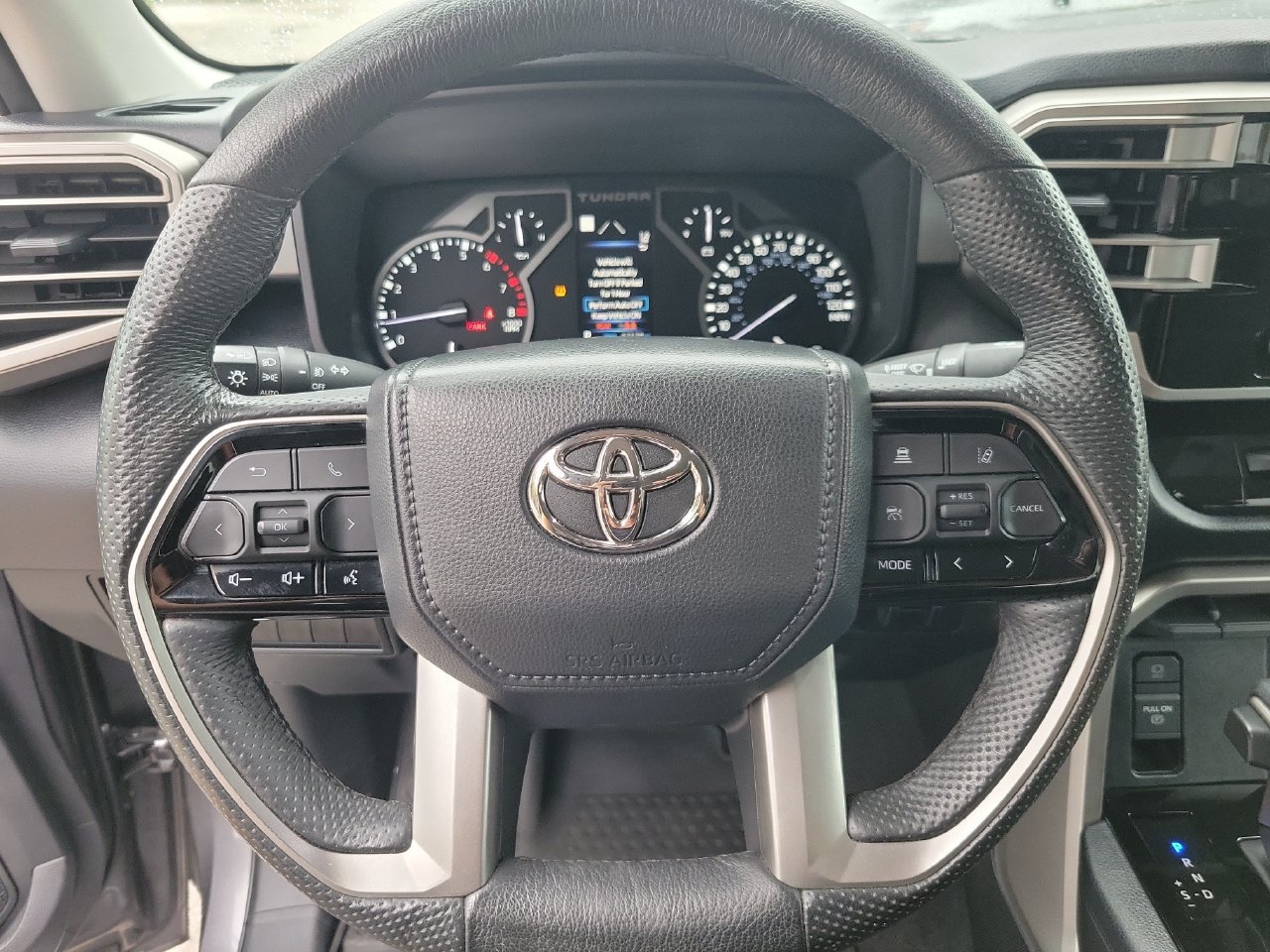 Used 2022 Toyota Tundra SR5 w/ SR5 Convenience Package AWD/4WD image 18