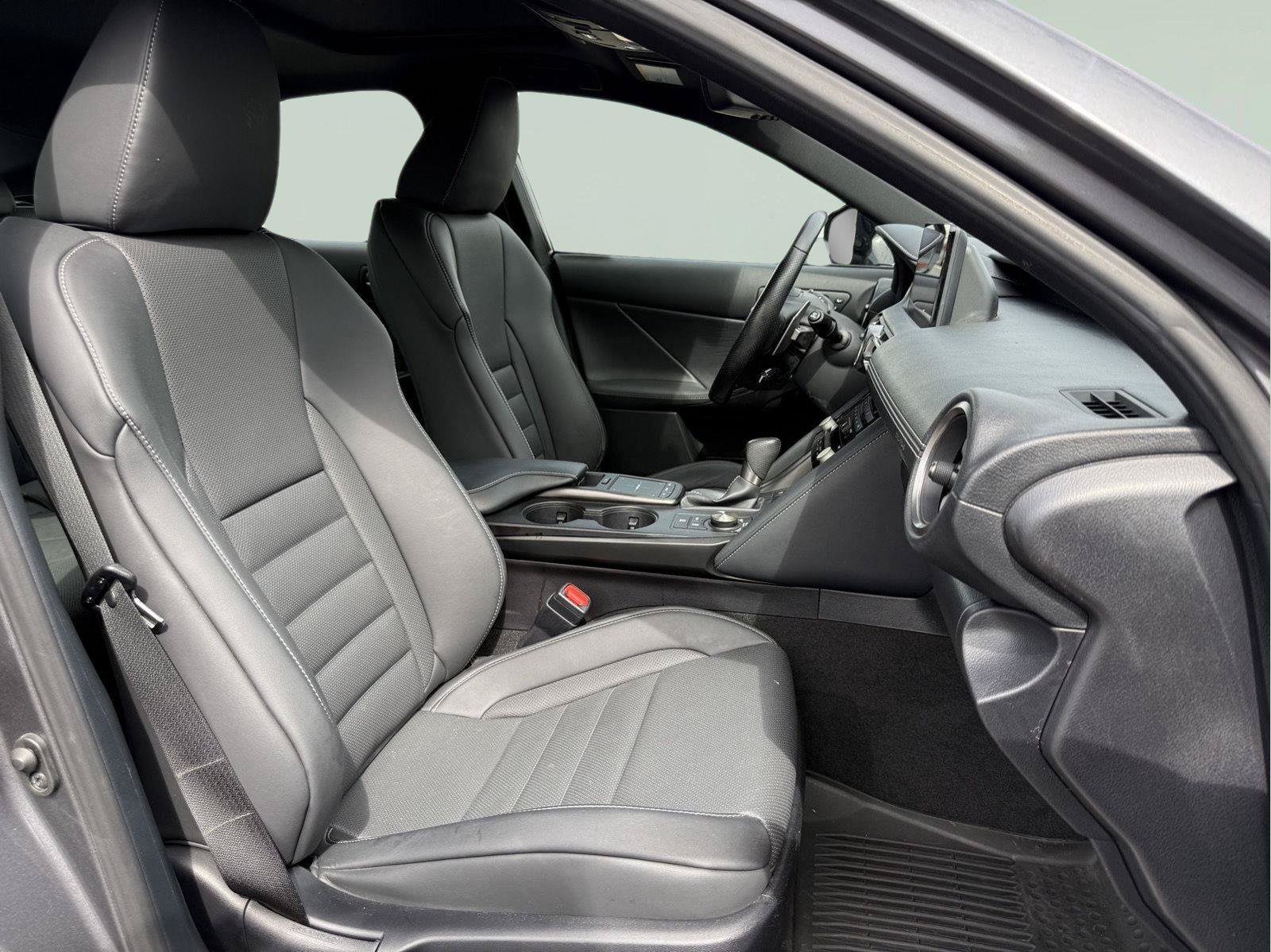 Certified 2022 Lexus IS 500 w/ Accessory Package 2 RWD image 24