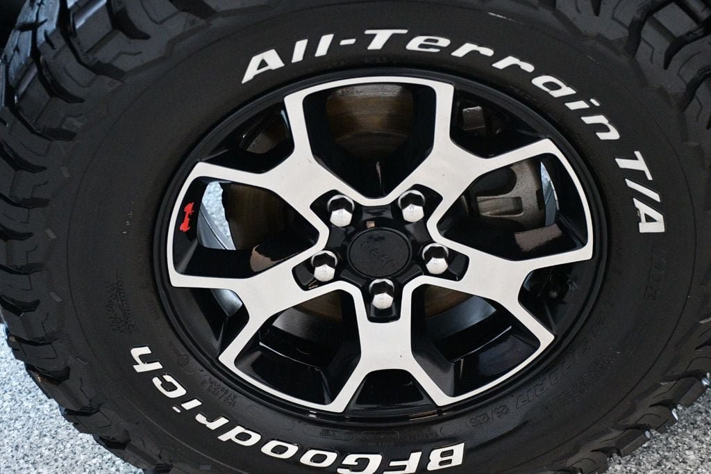 Used 2018 Jeep Wrangler Unlimited Rubicon AWD/4WD image 23