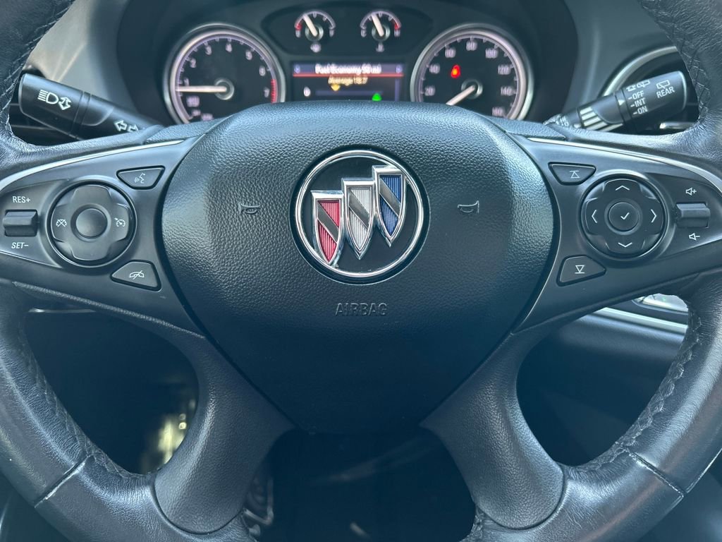 Used 2020 Buick Enclave Essence image 11