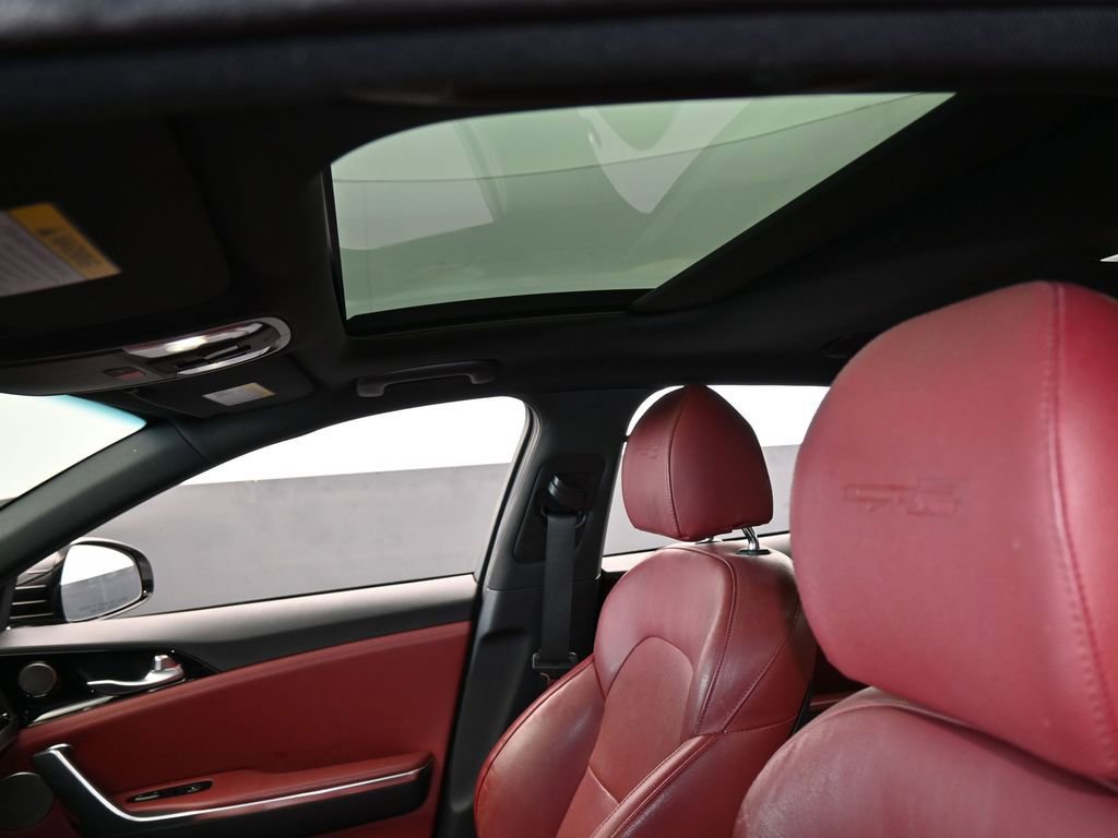 Used 2022 Kia Stinger GT-Line w/ Sun & Sound Package image 11