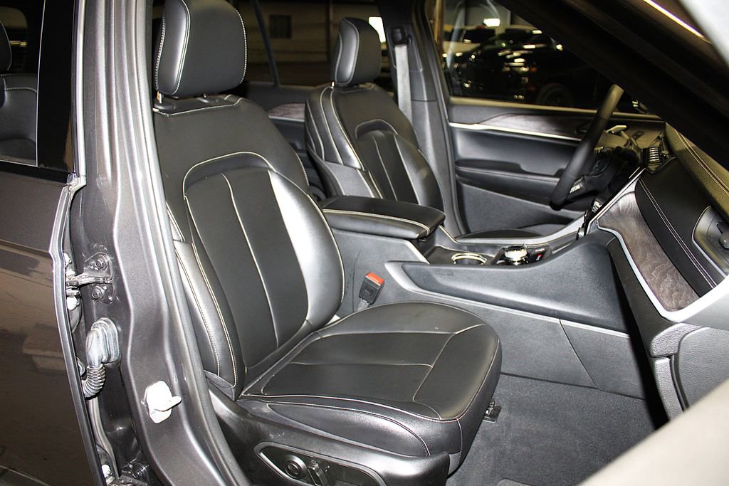 Used 2024 Jeep Grand Cherokee Limited 4xe image 32