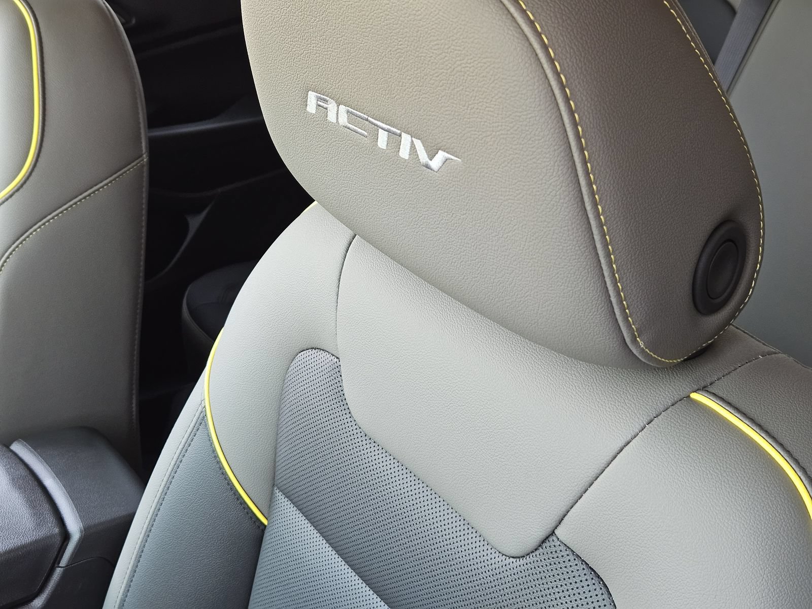 New 2026 Chevrolet Trax ACTIV w/ Driver Confidence Package FWD image 16