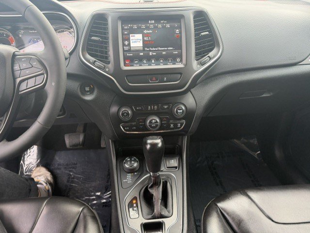 Used 2022 Jeep Cherokee Trailhawk w/ Sound & Nav Group AWD/4WD image 18