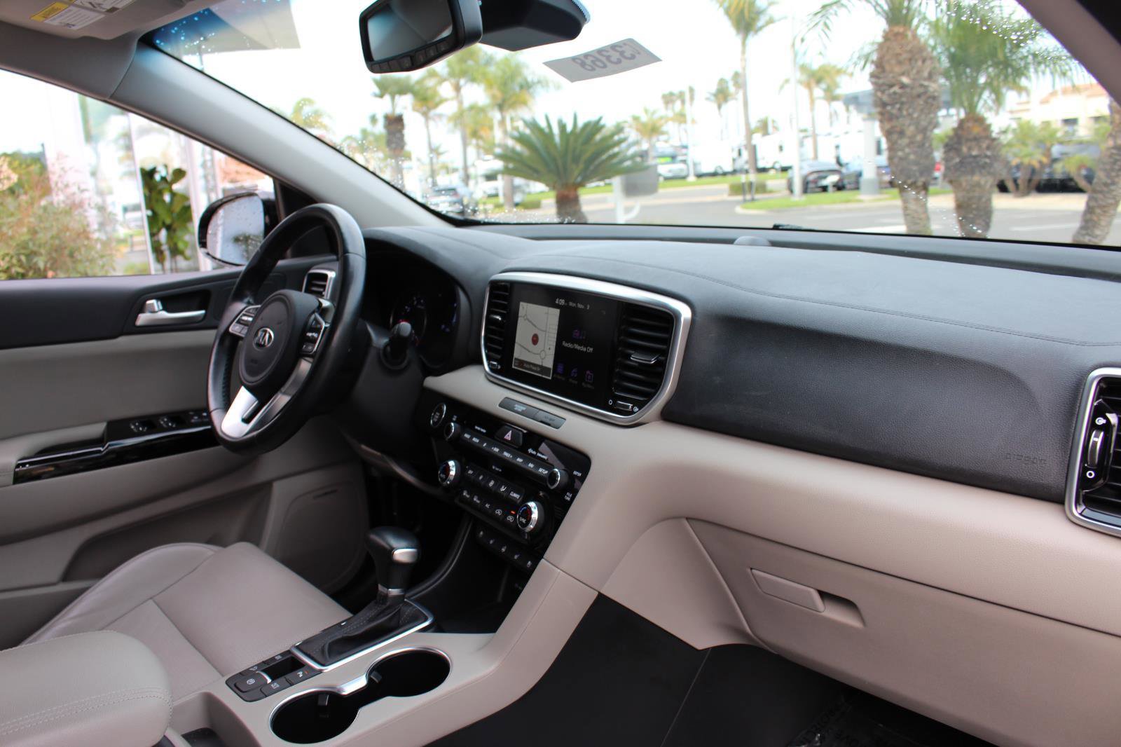 Certified 2022 Kia Sportage EX w/ EX Technology Package image 12