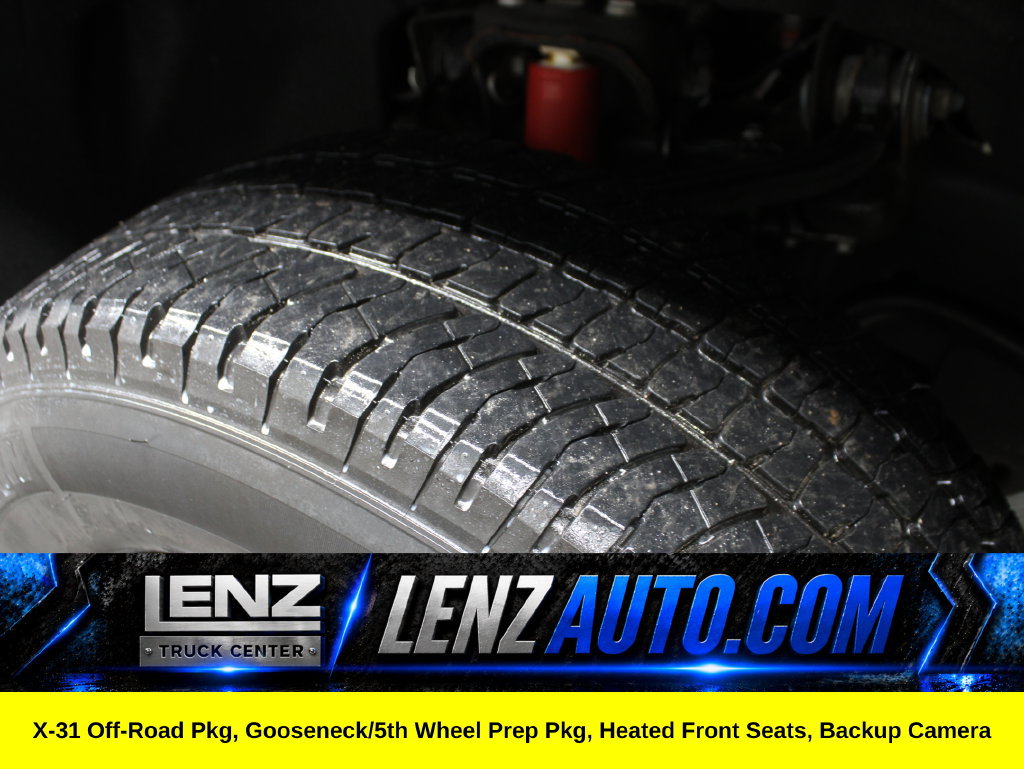 Used 2025 GMC Sierra 3500 SLE w/ SLE Convenience Package AWD/4WD image 11