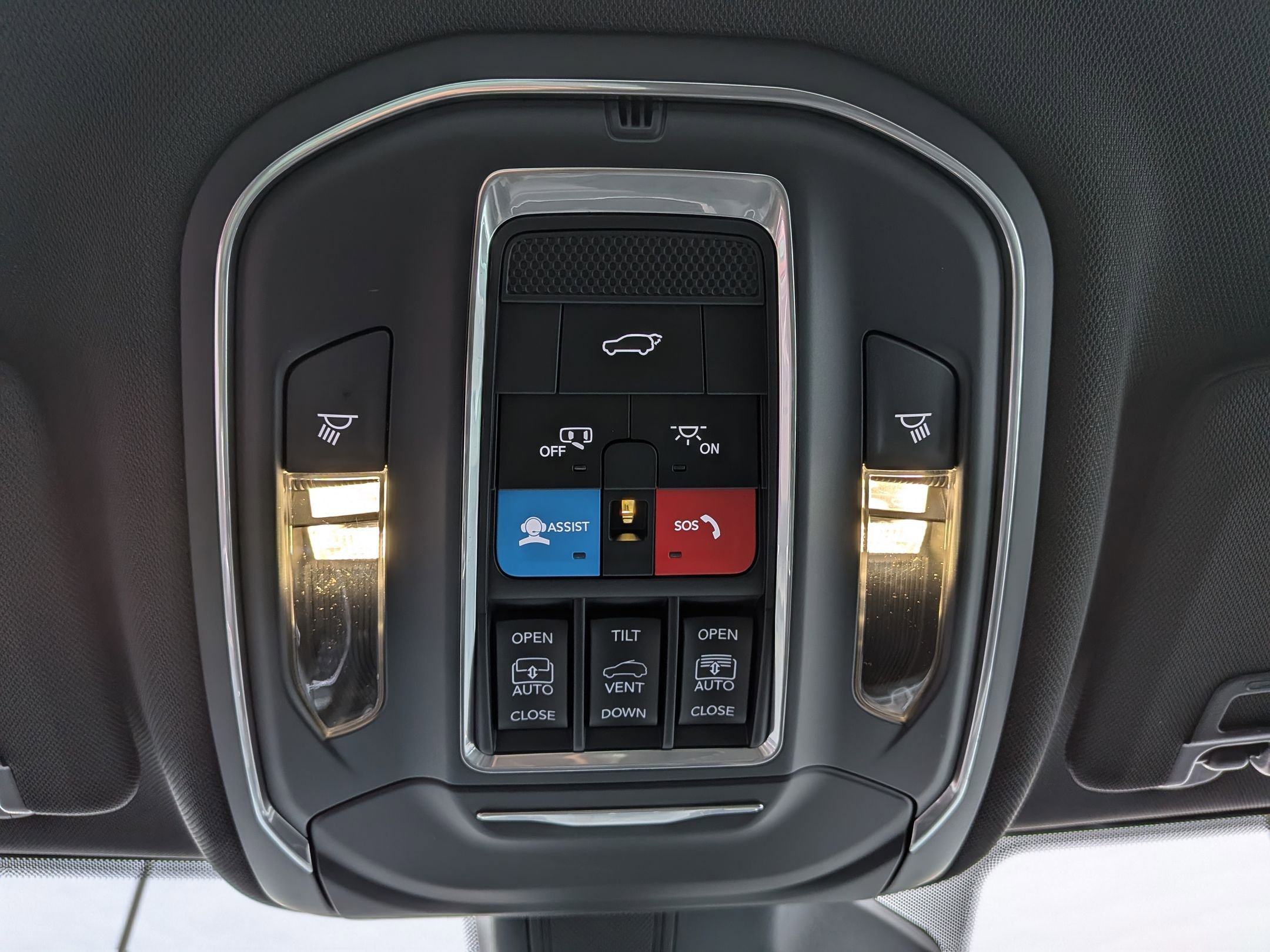 New 2025 Jeep Grand Cherokee L Limited w/ Trailer Tow Package image 23