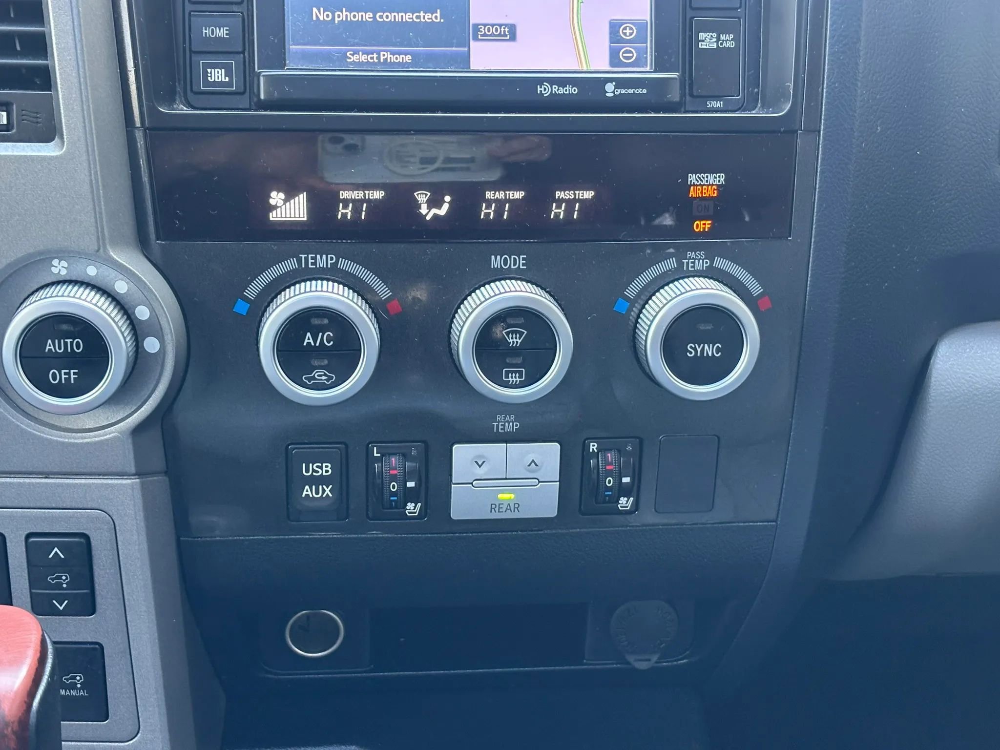 Used 2014 Toyota Sequoia Platinum AWD/4WD image 34