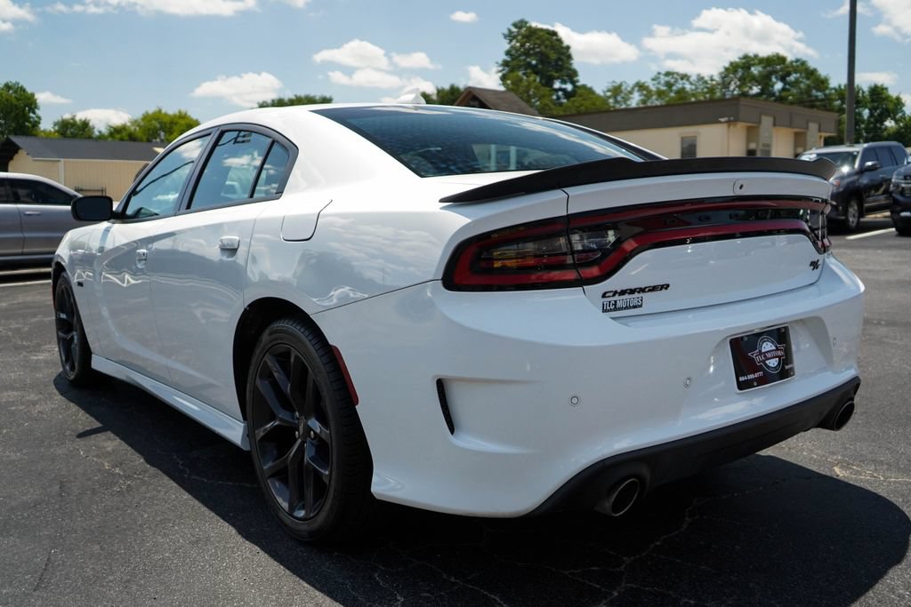 Used 2023 Dodge Charger R/T w/ Blacktop Package RWD image 3