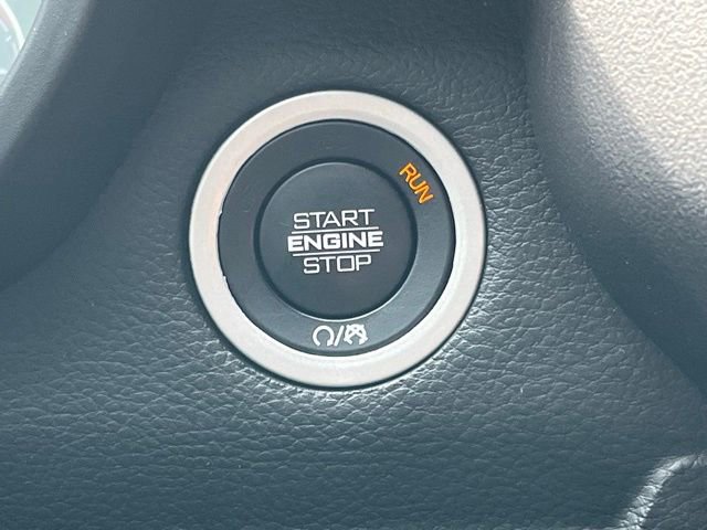 Used 2023 RAM 1500 Laramie AWD/4WD image 18