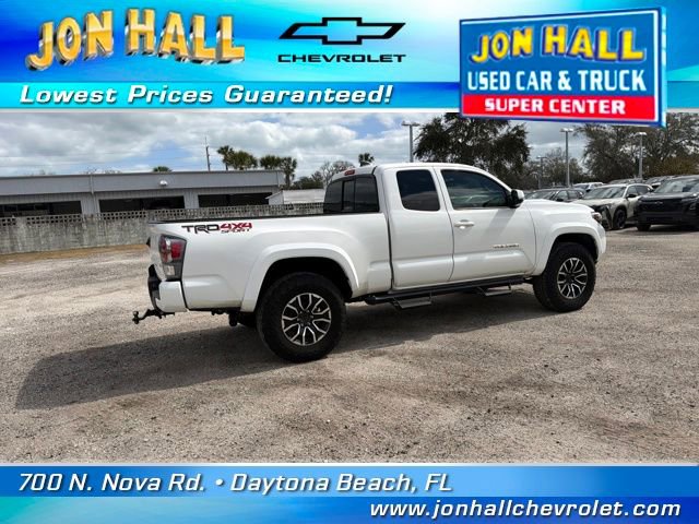 Used 2022 Toyota Tacoma TRD Sport w/ TRD Premium Sport Package AWD/4WD image 12