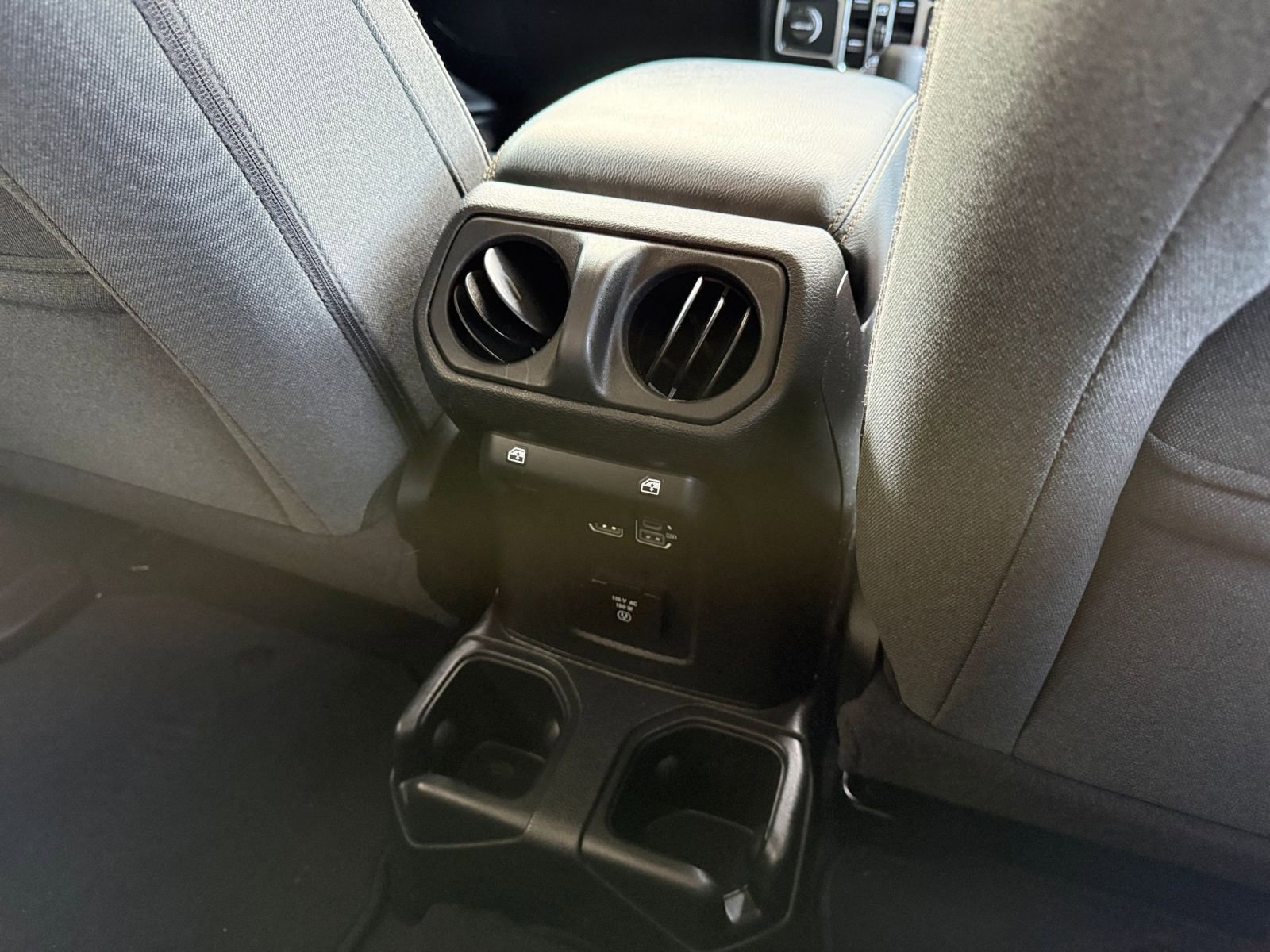 Used 2025 Jeep Wrangler Unlimited Sahara AWD/4WD image 23