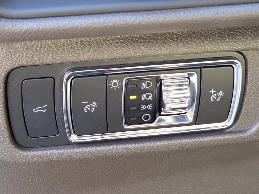 Used 2022 Lincoln Corsair AWD w/ Premium Package image 11