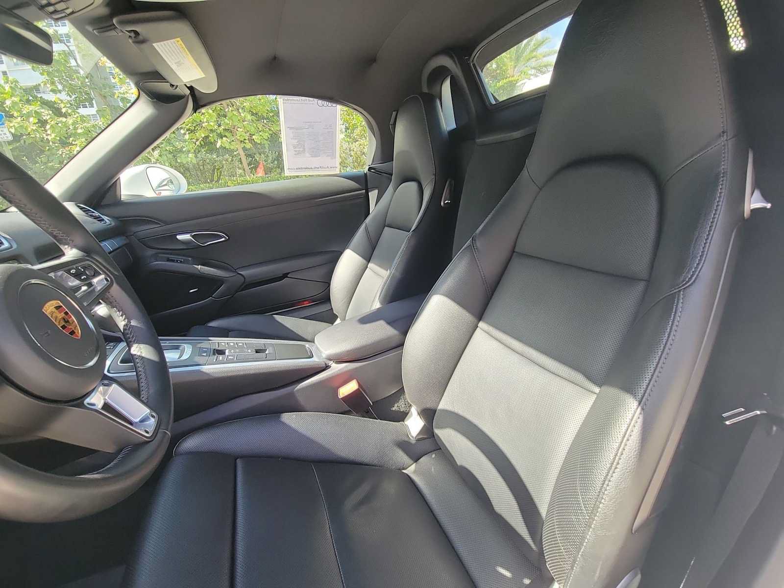 Used 2021 Porsche 718 Boxster RWD image 14