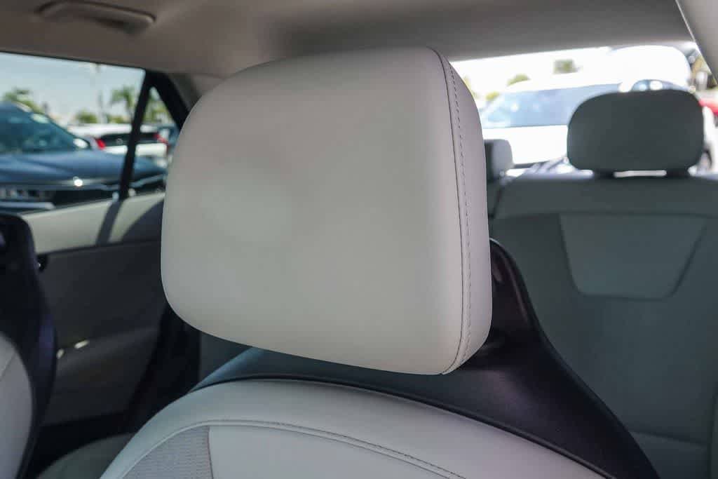 Certified 2023 Kia Niro Wind FWD image 25