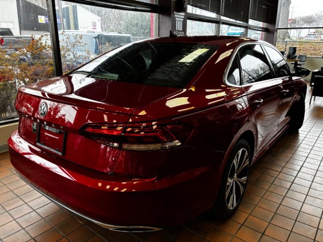 Used 2020 Volkswagen Passat 2.0T SEL image 10