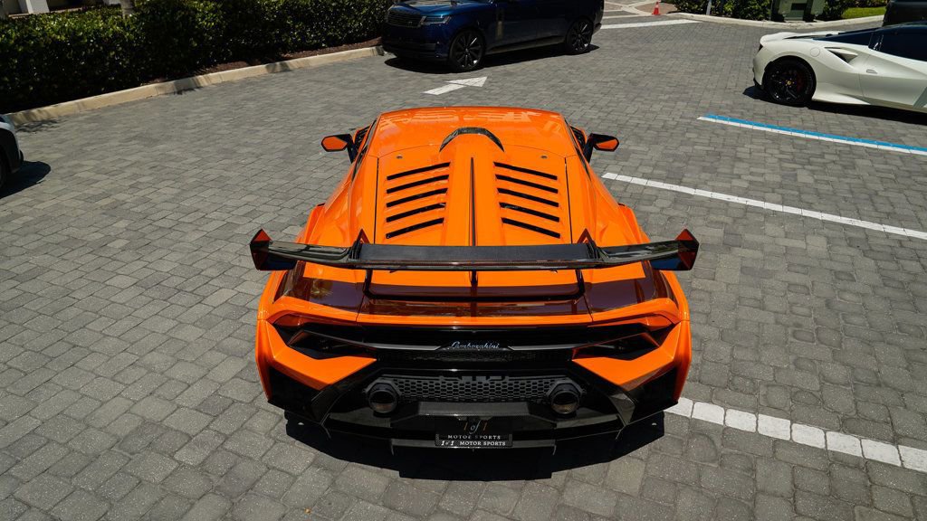 Used 2022 Lamborghini Huracan STO image 21