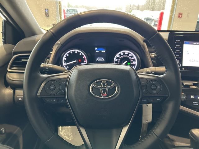 Used 2023 Toyota Camry SE image 10