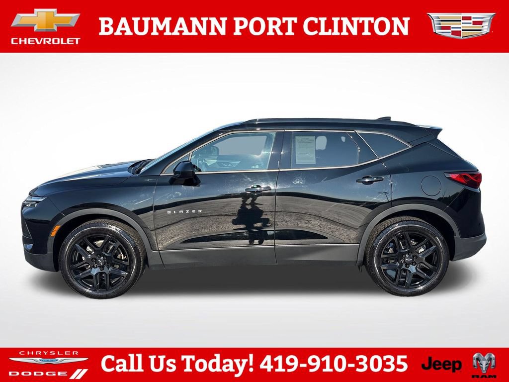 Used 2024 Chevrolet Blazer LT w/ Convenience Package FWD image 2