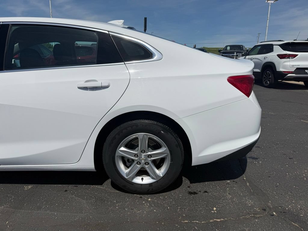 Used 2023 Chevrolet Malibu LT FWD image 35