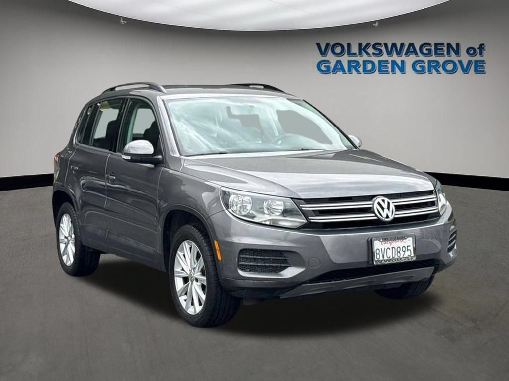 Used 2017 Volkswagen Tiguan Limited w/ Premium Package FWD image 2
