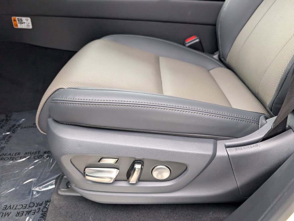 New 2025 Lexus LX 700h Overtrail image 7