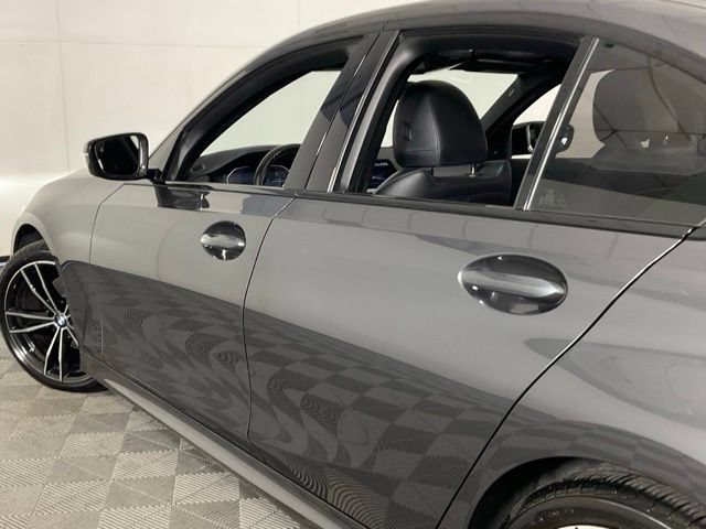 Used 2021 BMW 330i xDrive Sedan w/ M Sport Package AWD/4WD image 31